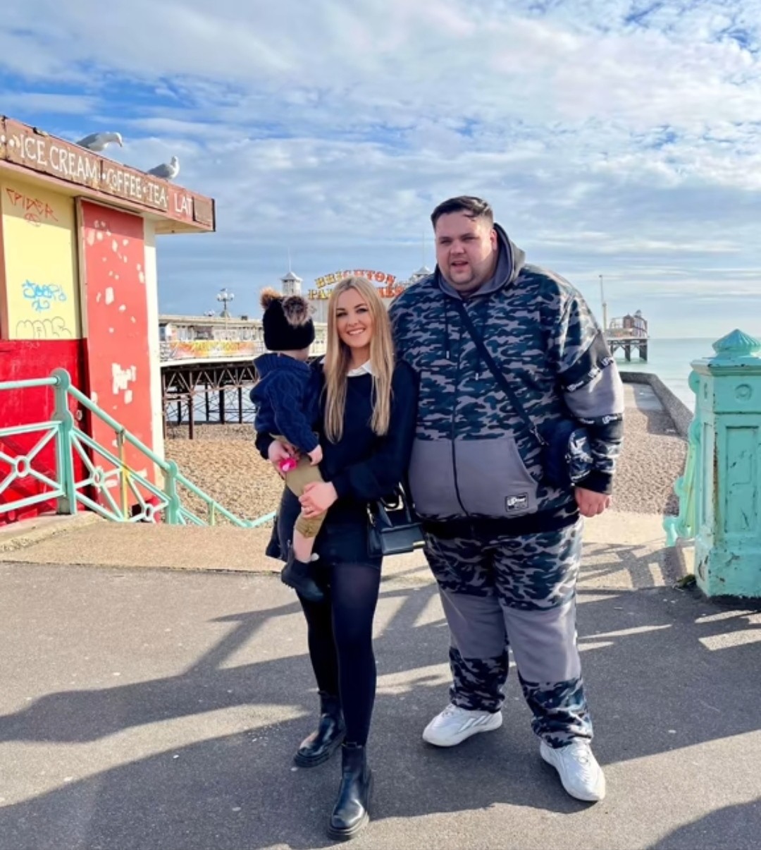 Sienna a George vo svojich videách ukazujú svoj každodenný život a lásku, ktorá ich napĺňa šťastím.