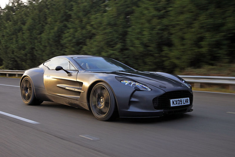 Aston Martin One-77: rozpędzony do 354 km/h