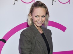 Przeciwnicy noszenia miniówek przez kobiety 40+ powinni koniecznie zobaczyć, jak wygląda w niej Kasia Stankiewicz!