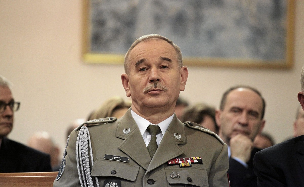 Szef Sztabu Generalnego Wojska Polskiego odchodzi ze stanowiska? "Nie komentujemy spekulacji"