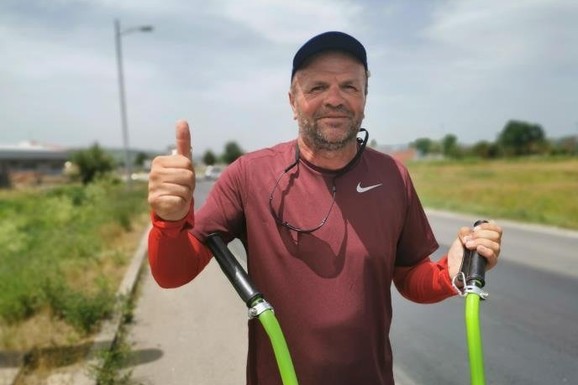 Ivan je prepešačio zaleđeni Bajkal, a sada pešači od Gračanice do Ostroga: Ivan gazi 300 kilometara iz samo JEDNOG RAZLOGA