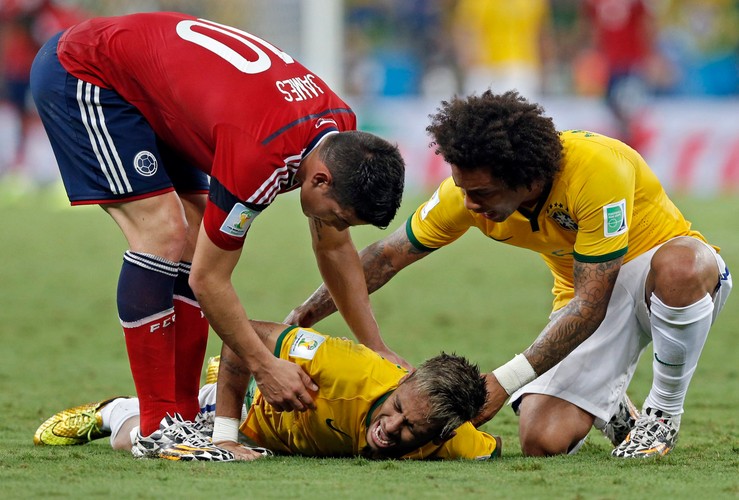 Neymar nie zagra już na mundialu. Poważna kontuzja po brutalnym faulu