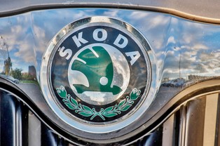 Skoda nie poradzi sobie z zamówieniami? Część samochodów może zostać wyprodukowana przez Rosję