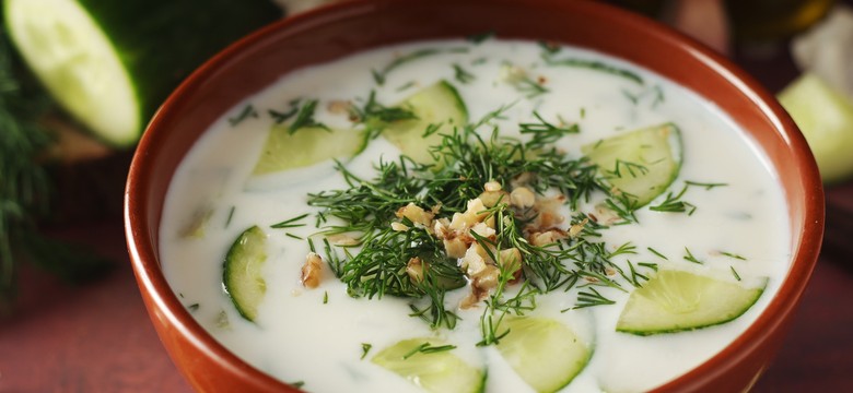 Pyszny obiad na czwartek. Podajemy przepis, Ty gotujesz. Bułgarski chłodnik na upały