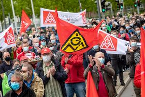 Skrócenie dnia i tygodnia pracy, dochód gwarantowany - koronawirus i rynek pracy