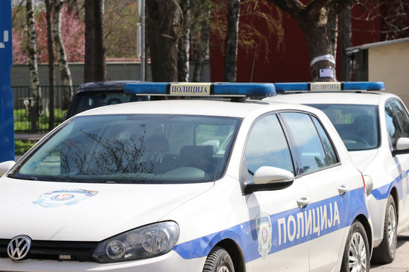 PUCNJAVA U TUTINU Opsadno stanje u Kopnenoj zoni bezbednosti: Napadači pucali na policajce