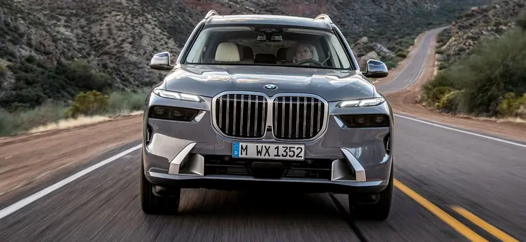 Jeździliśmy nowym BMW X7 – co zmieniło się w mega-SUV-ie po liftingu?