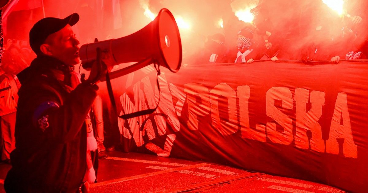 Młodzież Wszechpolska przywiozła do Wiednia pomnik Sobieskiego. Nie ma nóg od kolan w dół