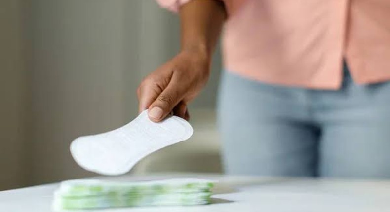 Dispose sanitary pads properly [Deposit Photos]
