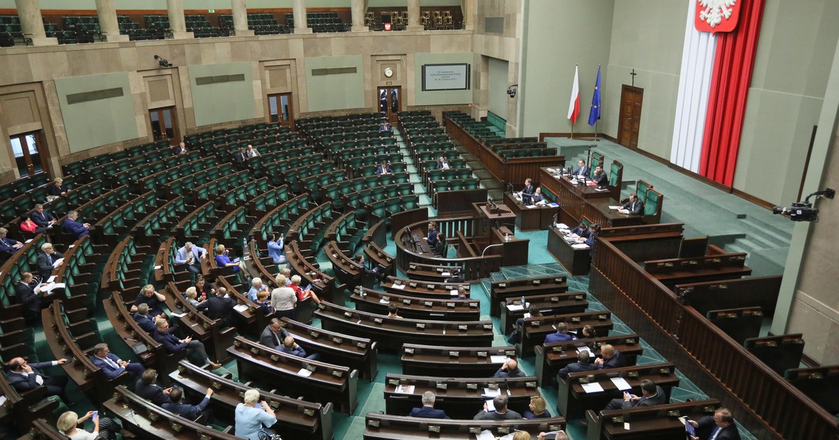 Sejm Rozpatruje Projekt Ustawy W Sejmowa komisja sprawiedliwości rozpatruje projekt ws. SN i KRS