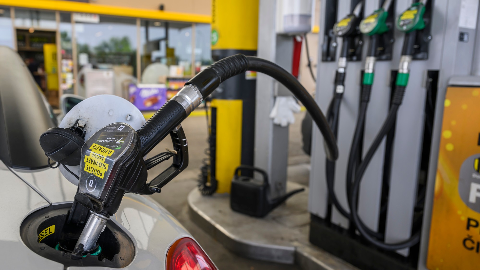 Najbližšie dni bude Slovnaft samoregulovať ceny pohonných látok. (ilustračné foto)