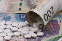 Kwietnie handel podrabianymi lekami. Na walkę z fałszywkami zabrakło pieniędzy?