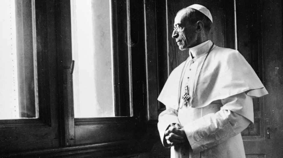 Papież Pius XII w Watykanie, zdjęcie z lat 50. XX w.