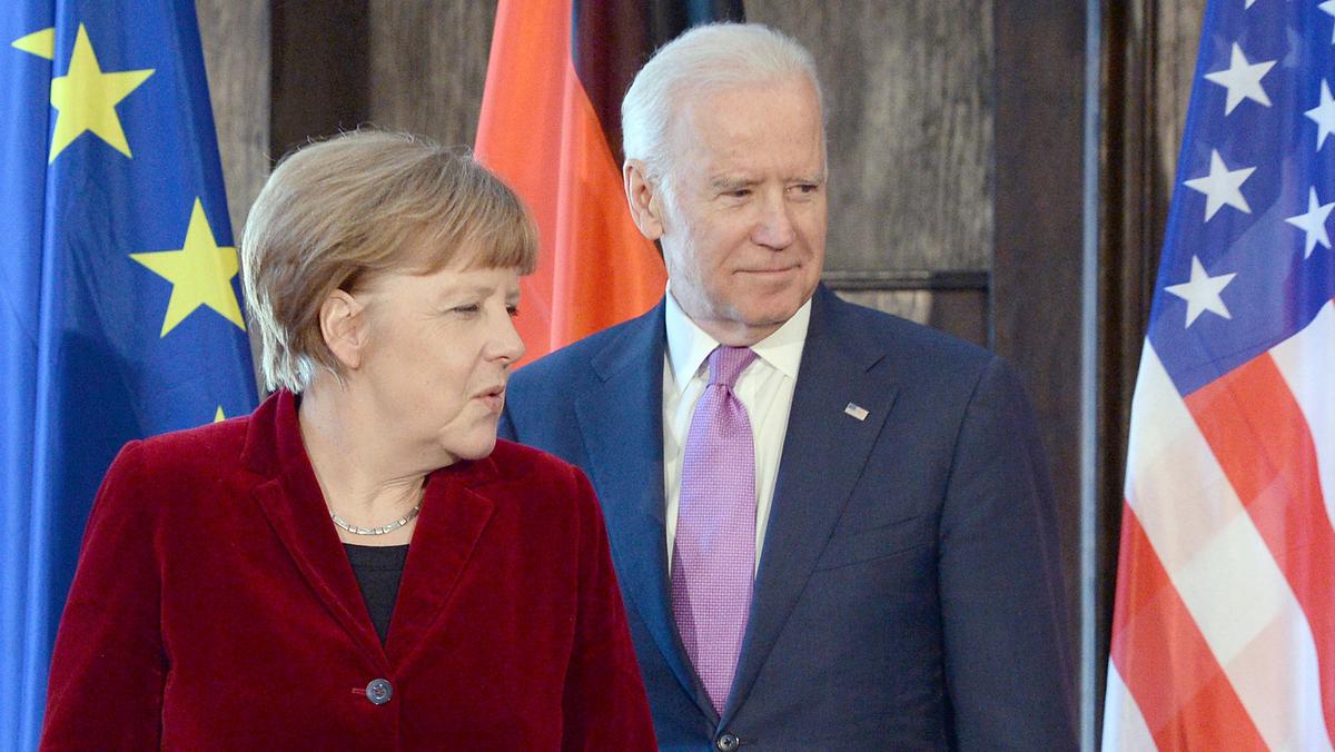 Monachium, ;uty 2015. Spotkanie  Angela Merkel - Joe Biden, wówczas jeszcze jako wiceprezydent USA.   