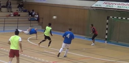 Genialny gol przewrotką weterana. Bramka 41-latka hitem w sieci! WIDEO