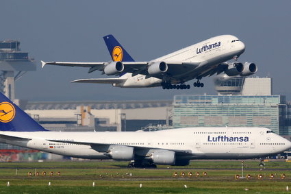 Lufthansa po wakacjach z niższym zyskiem, ale wyższymi przychodami