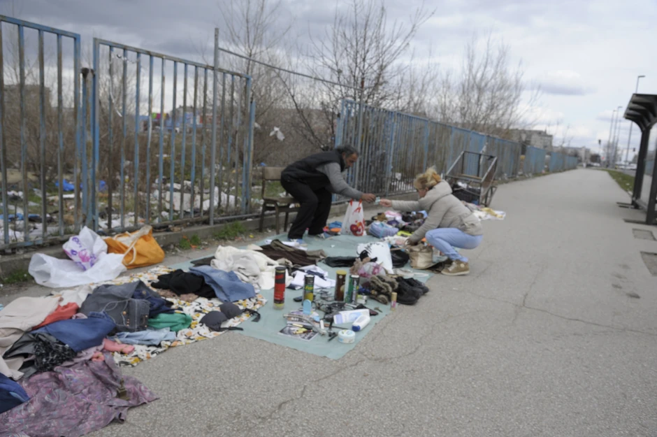 Prodaja starih stvari na buvljaku