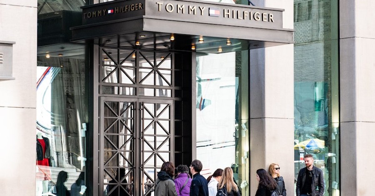 Tommy Hilfiger joins Calvin Klein, Lord & Taylor, and Gap in closing a  major flagship store in New York