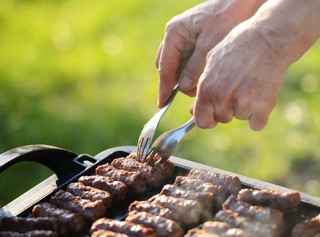 Grill na balkonie lub w ogródku lokatorskim? Jest to możliwe, ale pod pewnymi warunkami