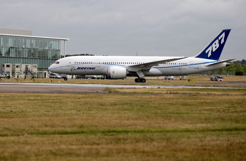 Boeing 787 Dreamliner - główna atrakcja Farnborough International Airshow, fot. Simon Dawson/Bloomberg