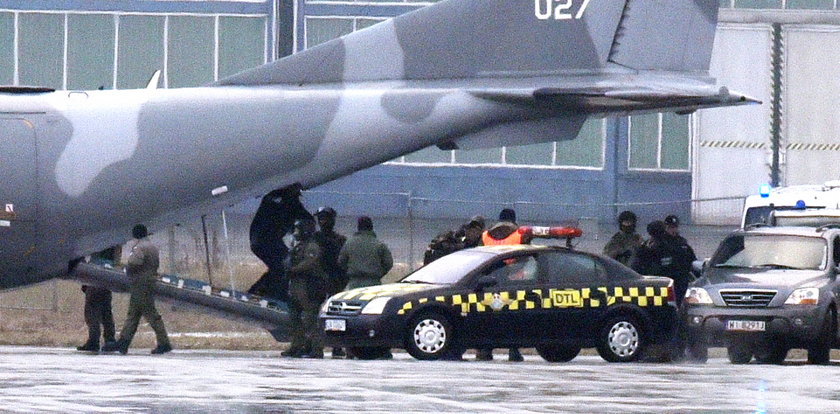 Kajetan P. wylądował na lotnisku w Warszawie
