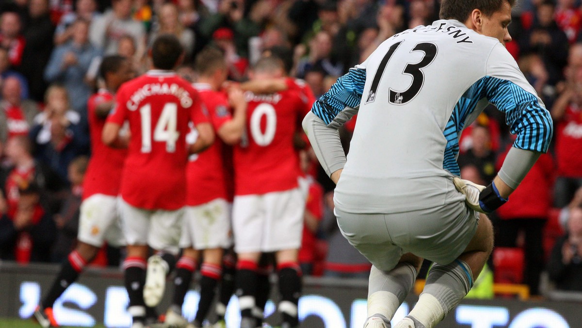 Arsenal Londyn z Wojciechem Szczęsnym w bramce przegrał z Manchesterem United 2:8 w niedzielnym meczu Premier League. Oto tytuły w dzisiejszej prasie.