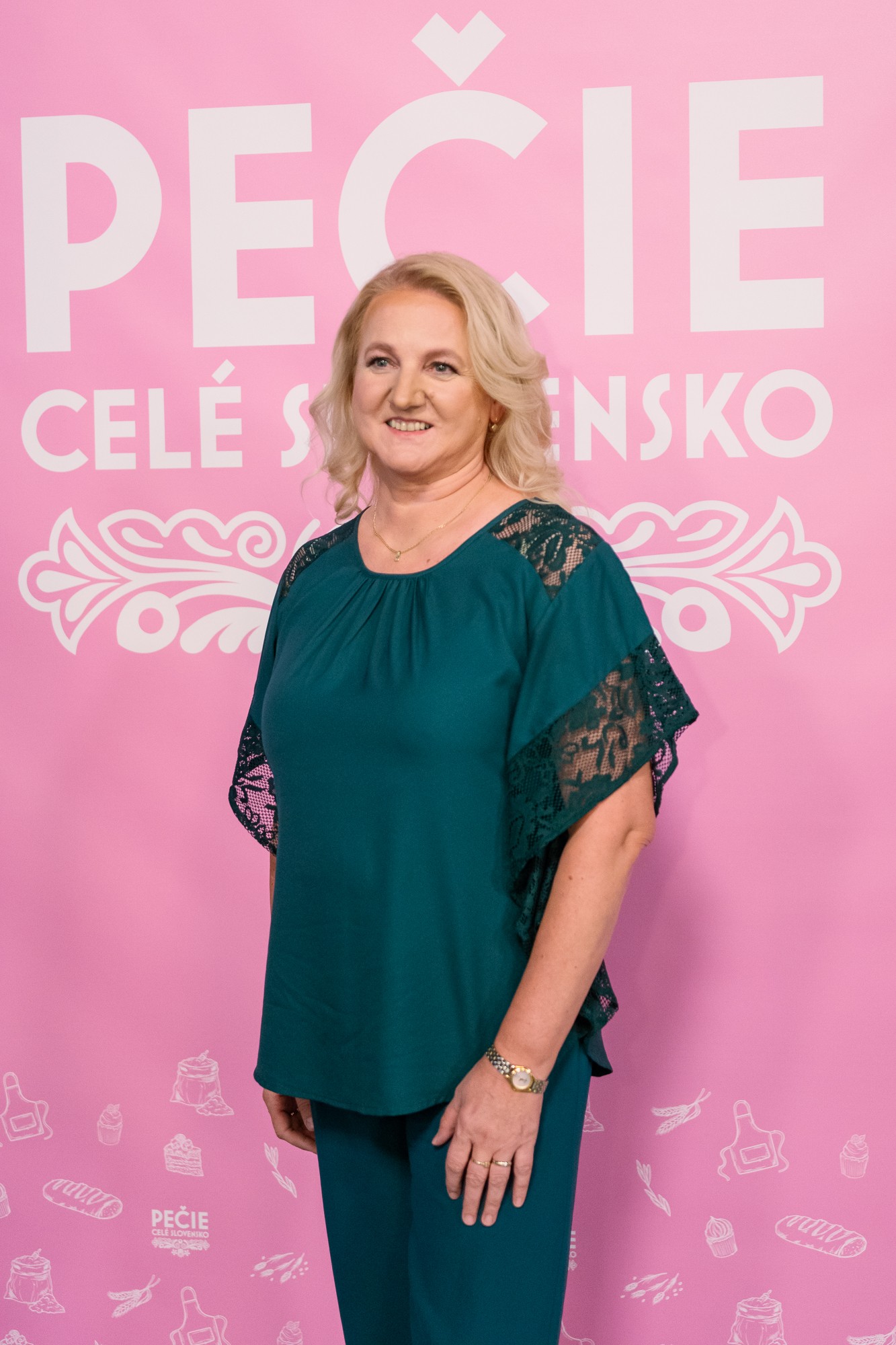 Porotkyňa súťaže Pečie celé SlovenskoJozefína Zaukolcová.
