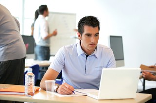 Stażyści tylko na umowie o pracę? Unia Europejska chce nowych przepisów