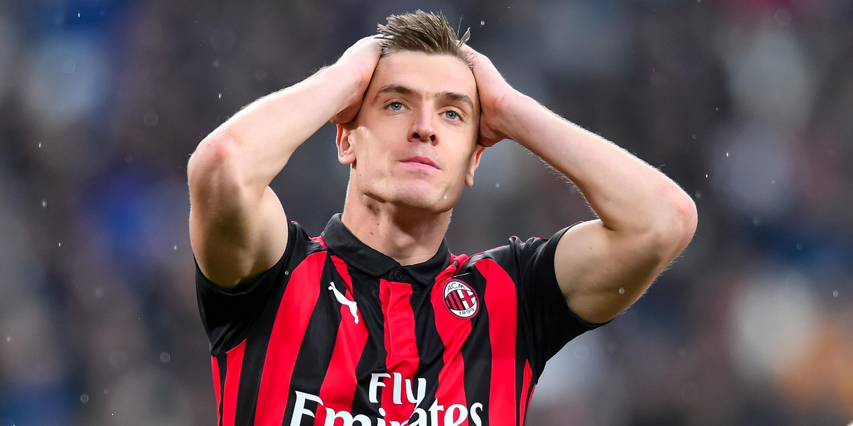 Krzysztof Piatek #19