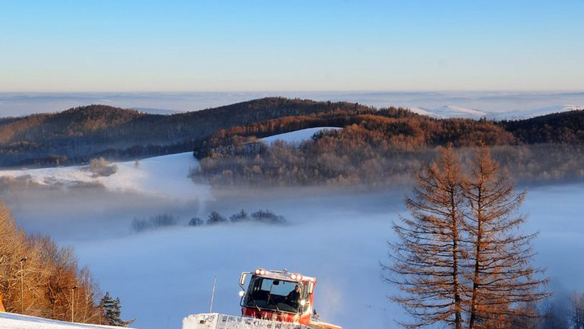 W najbliższy weekend, ostatni raz w tym sezonie czynna będzie stacja narciarska KiczeraSki w Puławach Górnych w Beskidzie Niskim. Z tej okazji przygotowano tu jeszcze kilka niespodzianek dla narciarzy.