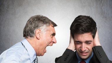 mobbing-w-pracy-online-jak-chronic-pracownikow