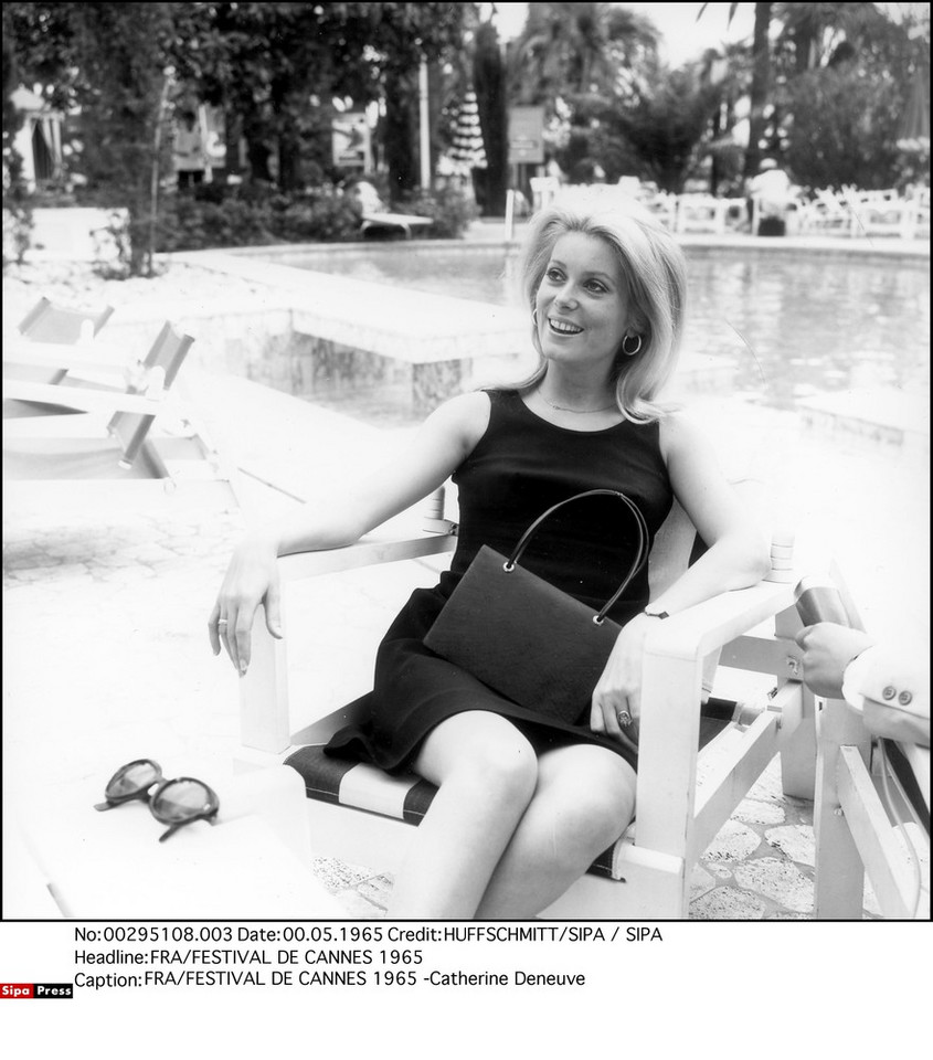 Catherine Deneuve na Festiwalu Filmowym w Cannes w 1965 r.