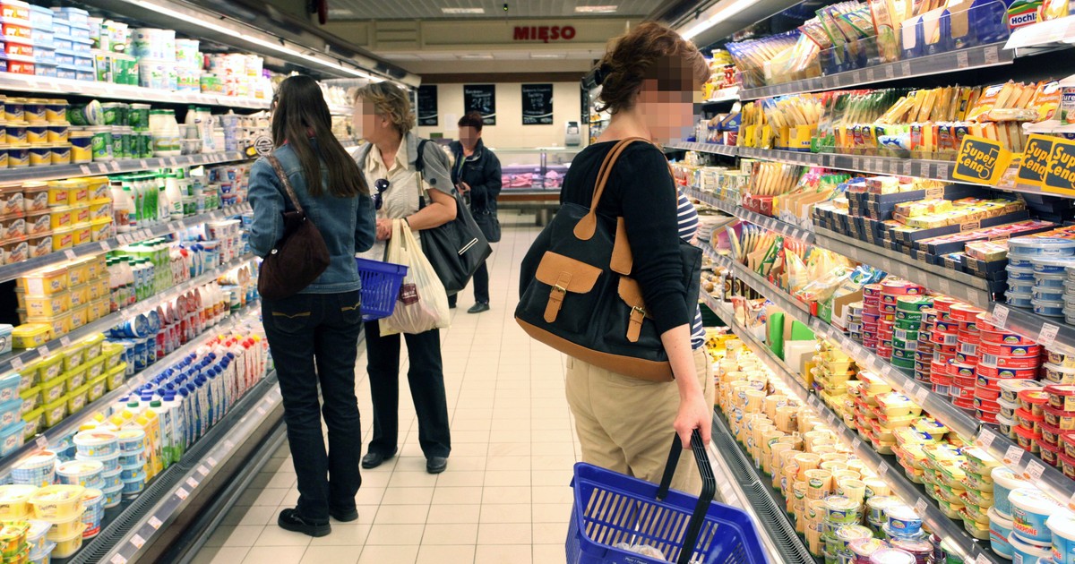 Przed długim weekendem sklepy wydłużają godziny. Sprawdź, gdzie zrobisz zakupy bez kolejek