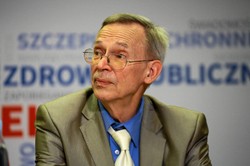 Prof. Włodzimierz Gut: Mamy już trzecią falę zakażeń, bo druga była w wakacje