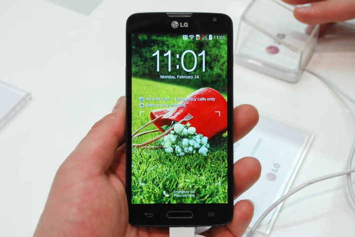 LG L90