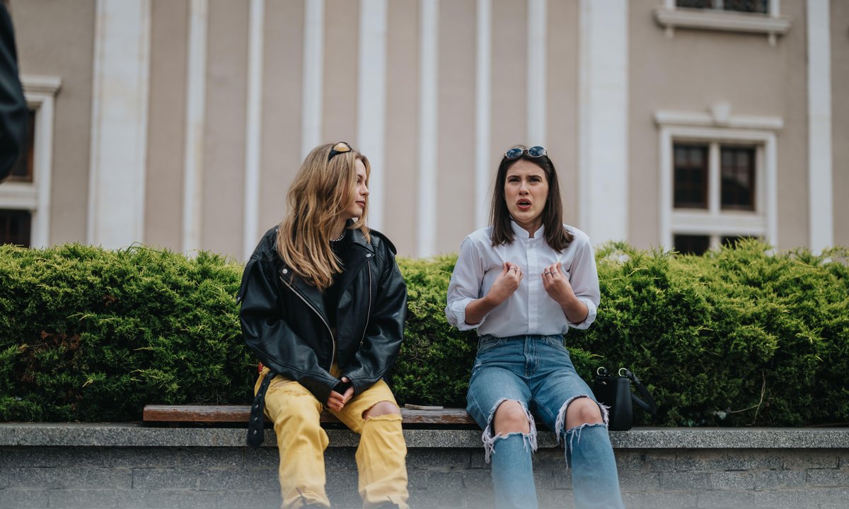 Dlaczego niektóre osoby wszystkim przerywają? To nie kwestia kultury