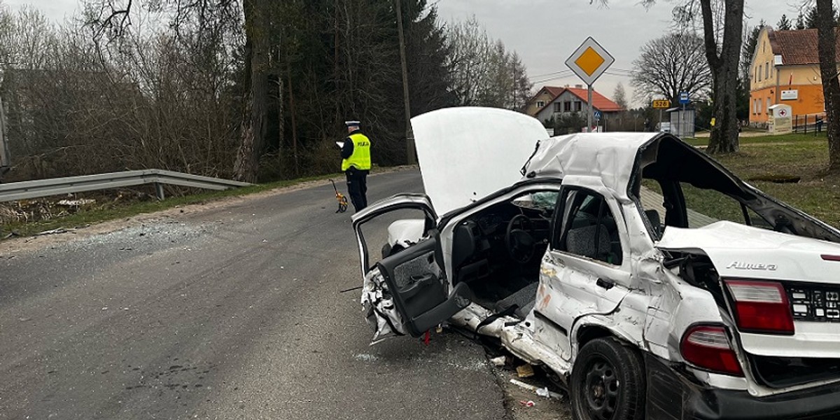 Tragedia w Niebrzydowie. 18-latek stracił życie po zderzeniu z tirem.