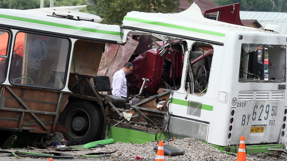 Zderzenie ciężarówki z autobusem w Moskwie