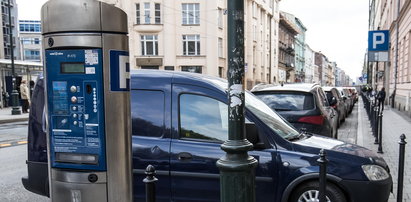 Duże zmiany w parkowaniu w Krakowie. Ze strefy zniknie 3 tys. miejsc postojowych