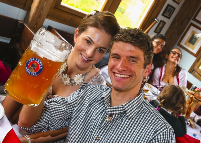 Anna Lewandowska ma sporą konkurencję. Piękne żony piłkarzy Bayernu