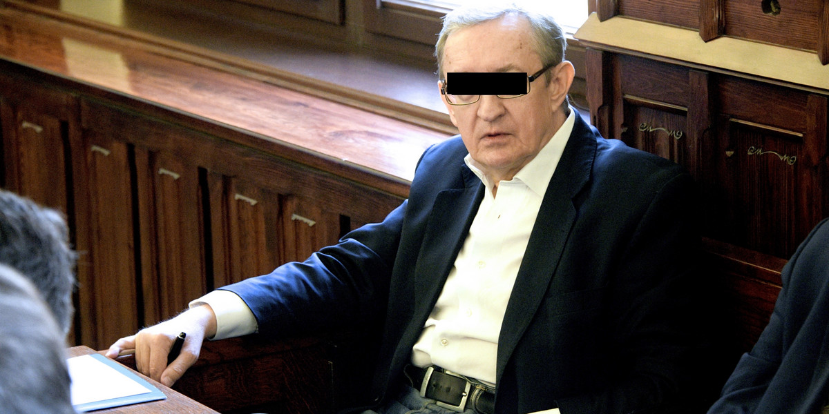 Józef Pinior w czasie odbywania kary będzie mógł wychodzić z domu i spotykać się ze znajomymi.