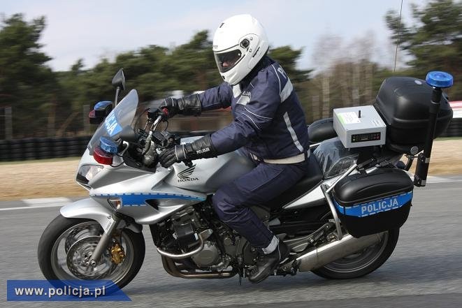 Szkolenie policjantów na motocyklach