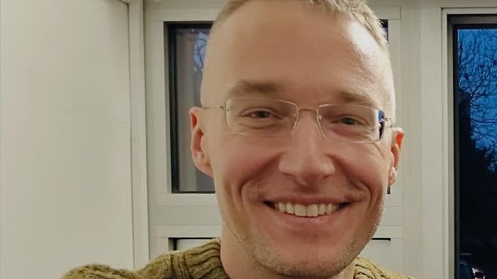 Novinár Michal Kovačič.