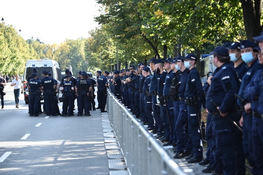 Warszawa: protest medyków w stolicy. Liczne utrudnienia