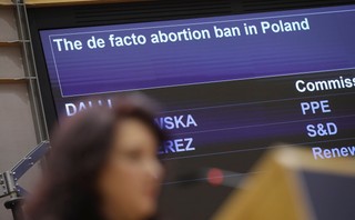 Burzliwa debata w PE ws. zakazu aborcji w Polsce. 'Kraje członkowskie muszą przestrzegać praw podstawowych'