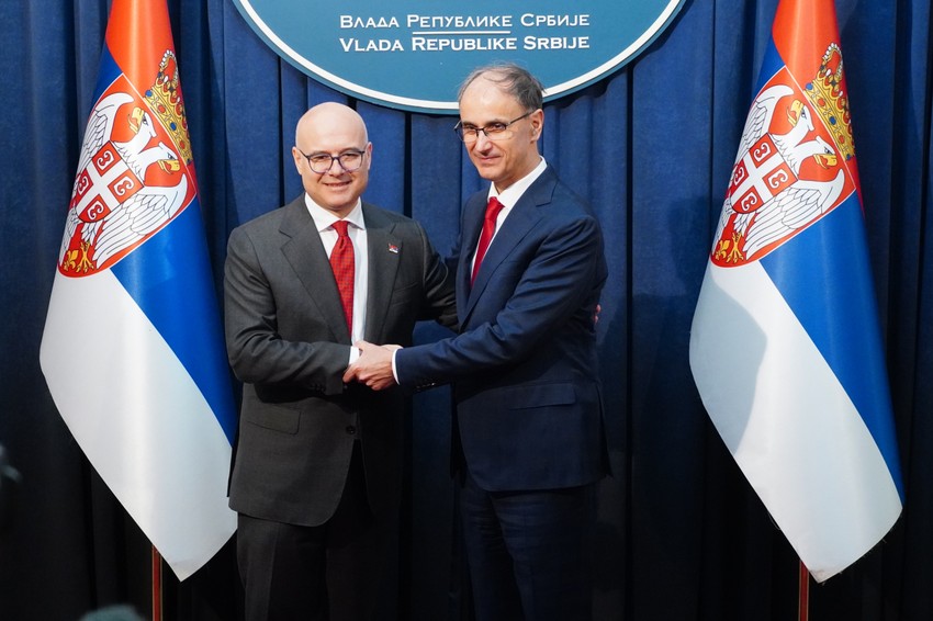 Predsednik Vlade Srbije Đuro Macut preuzeo je dužnost od Miloša Vučevića