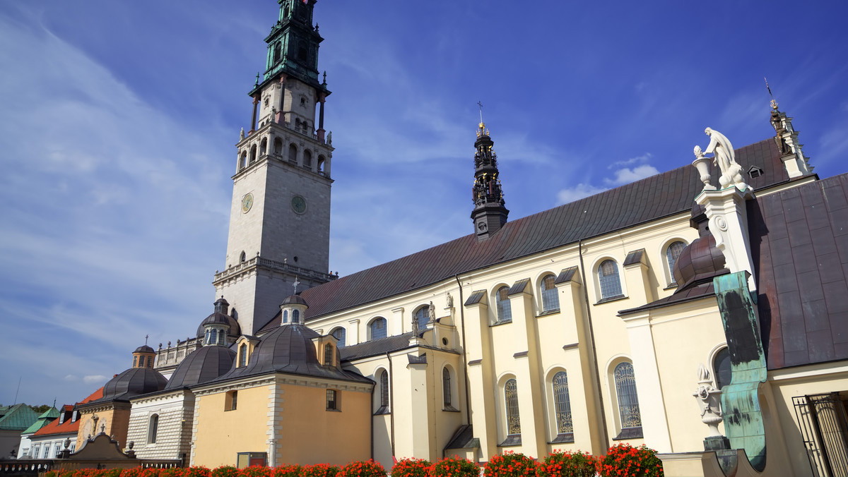 Tablicę upamiętniającą Żołnierzy Wyklętych odsłonięto wczoraj w sanktuarium maryjnym na Jasnej Górze z inicjatywy Fundacji Internowani i Więźniowie Polityczni w PRL. Fundacja nagrodziła też osoby represjonowane oraz postaci pielęgnujące pamięć o żołnierzach tzw. drugiej konspiracji.