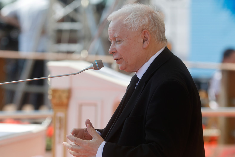 Prezes PiS Jarosław Kaczyński przemawia podczas 32. Pielgrzymce Rodzin Radia Maryja na Jasnej Górze w Częstochowie