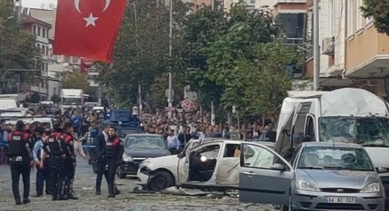 'Motorbike bomb' blast in Istanbul wounds five - governor