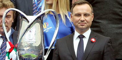 Prezydent Duda skrytykował kibiców